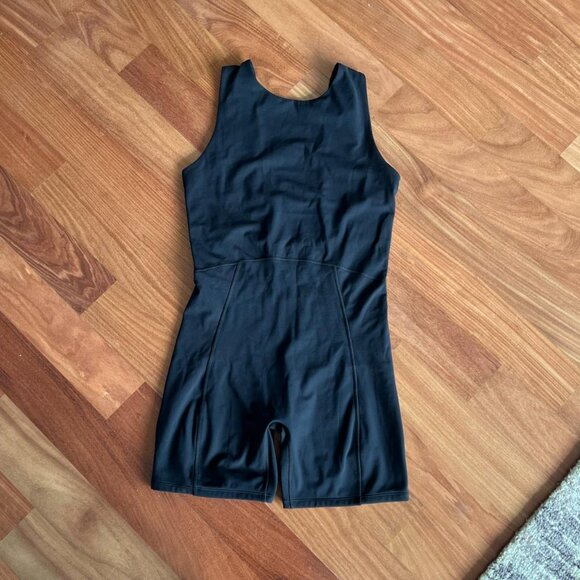 Le Ore Calla Cutout Short Catsuit. - Picture 4 of 5